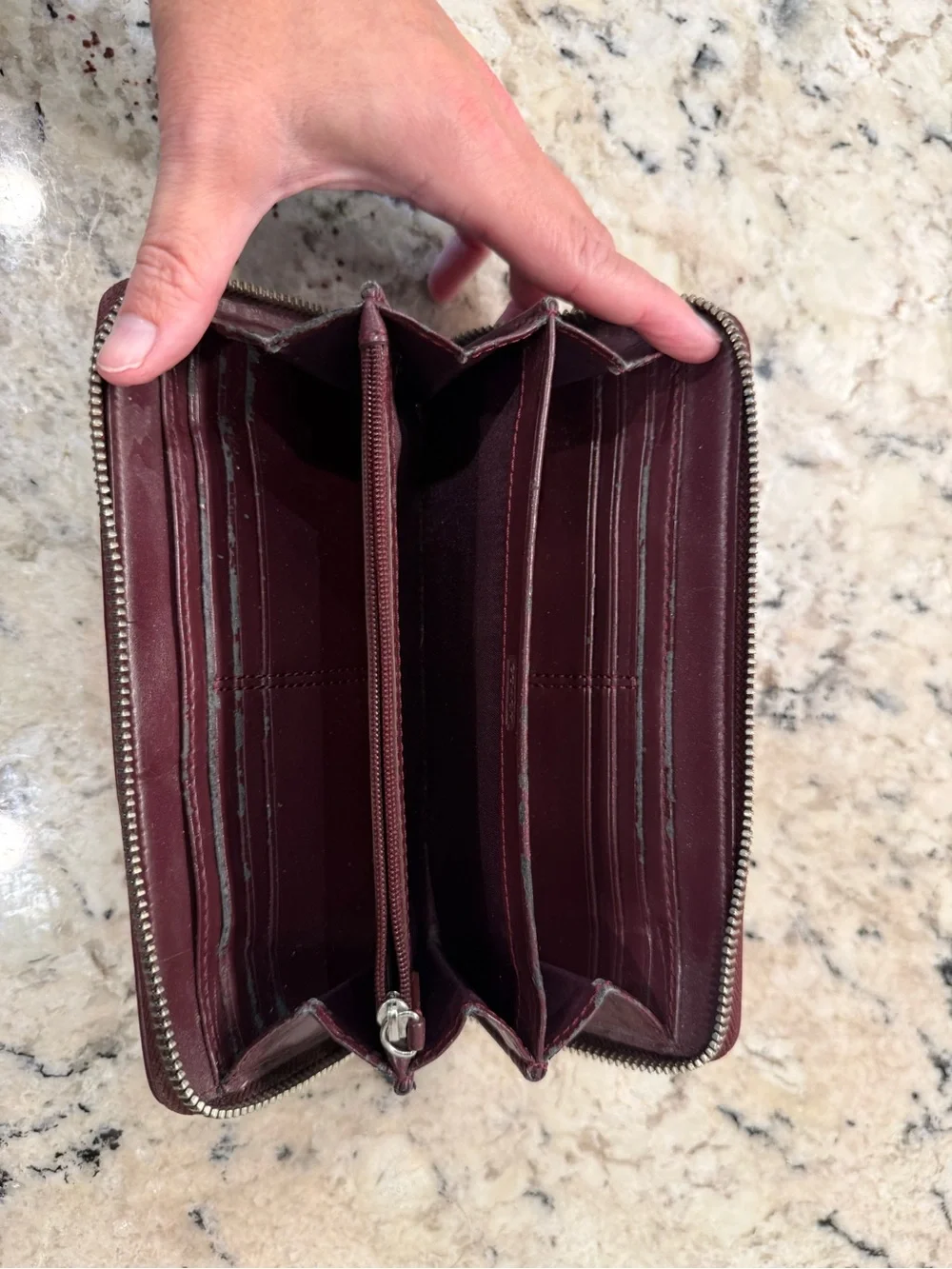 Coach EUC Burgundy Soho Signature Canvas Wallet w/Buckle